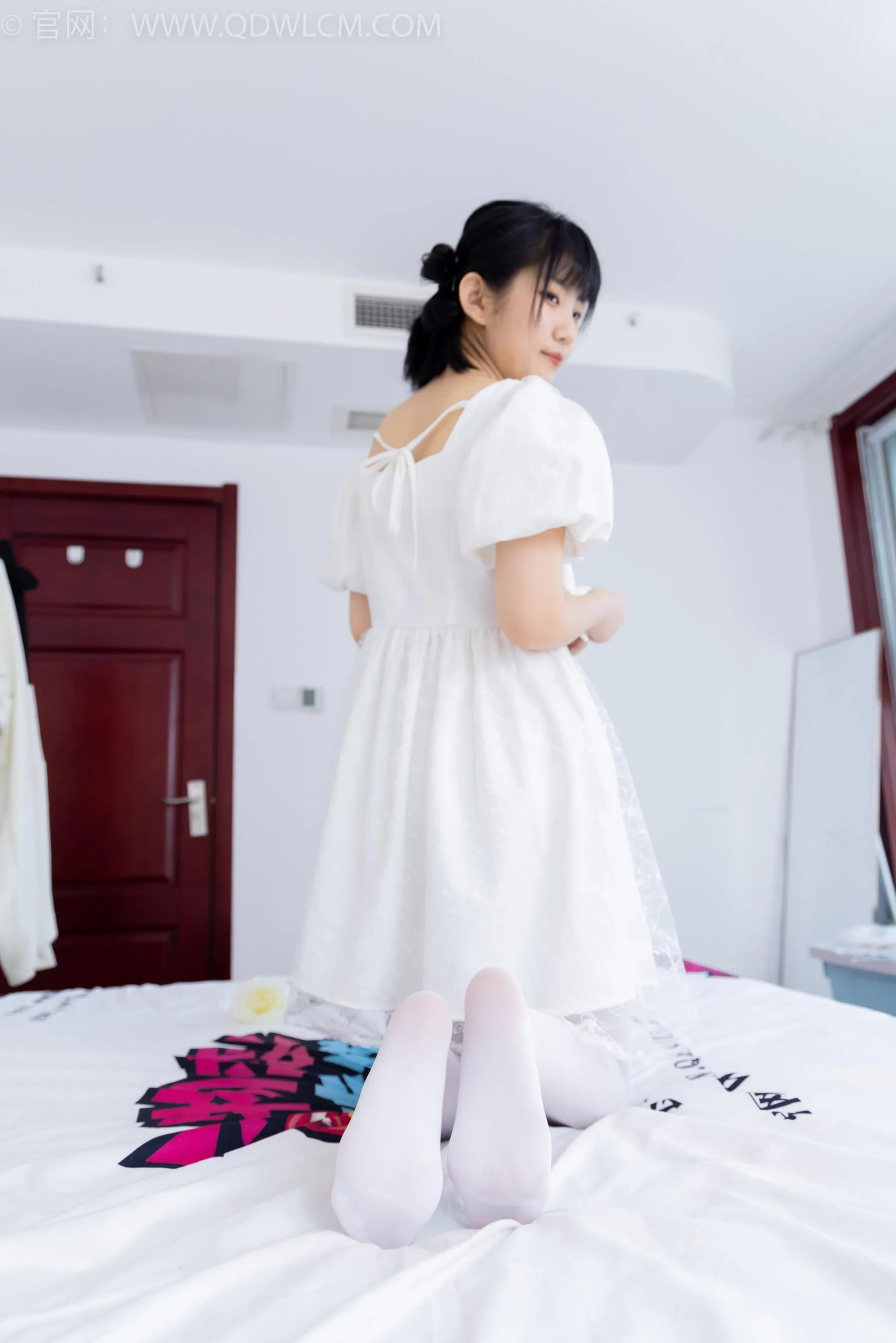 物恋传媒 NO.1581 暗月-纯白茉莉 [151P]插图2